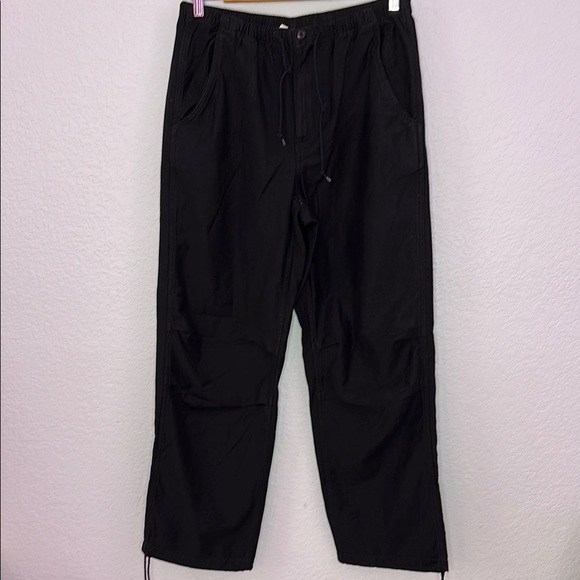 Aritzia TNA Supply Women’s Black Cargo Pants Medium - Picture 1 of 12